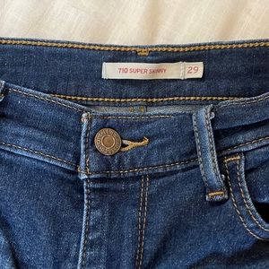 Levi’s 710 Super Skinny Jeans